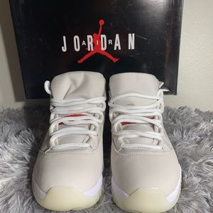 AIR JORDAN 11 RETRO